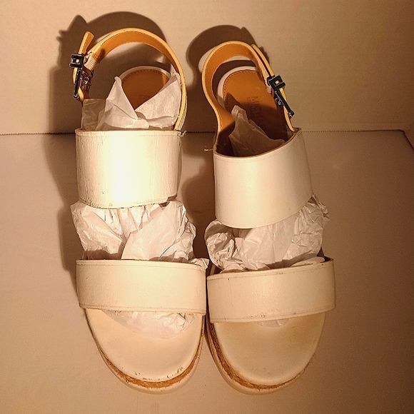 Michael Kors Sandal's - Picture 2 of 10